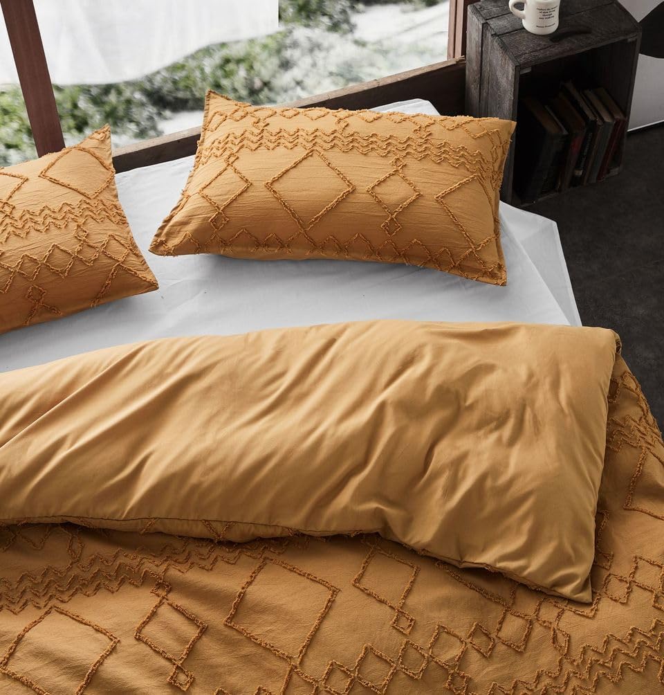 100% Premium Microfibre Tufted Standard Pillowcases - Set of 2 Luxurious Standard Pillow Cover with Elegant Design - Caramel