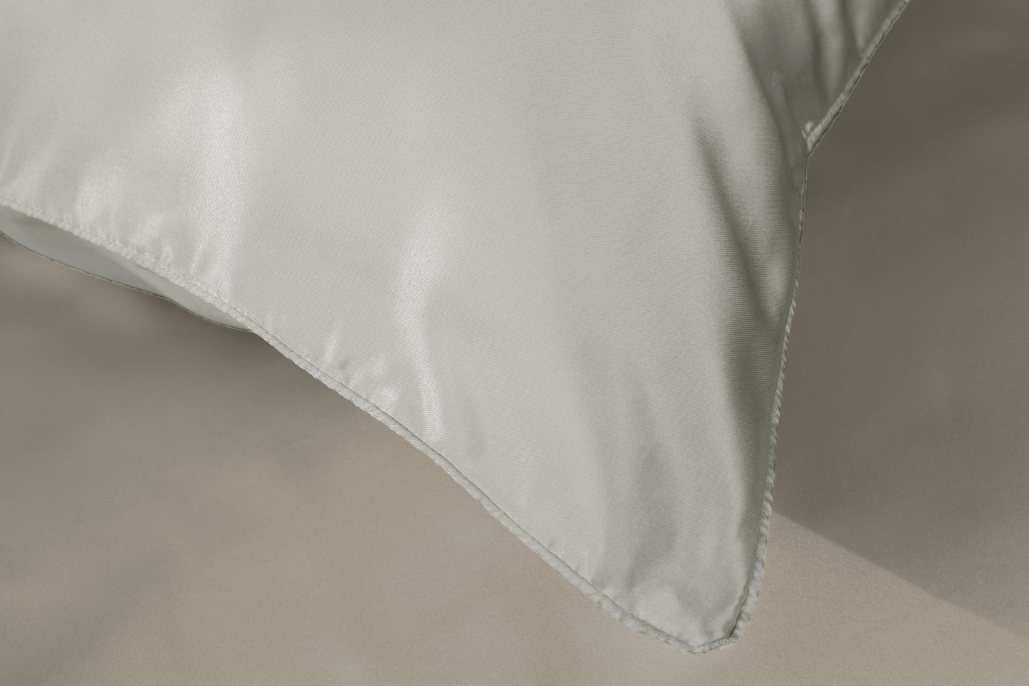 Silver Nights SILK PILLOWCASE - 51X76CM