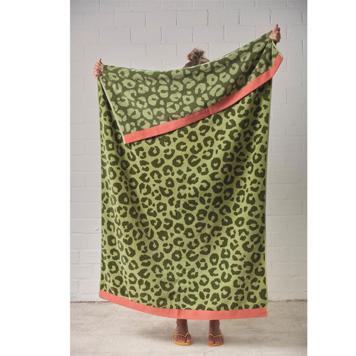 Bedding House Wildcat Green Cotton Velour Beach Towel