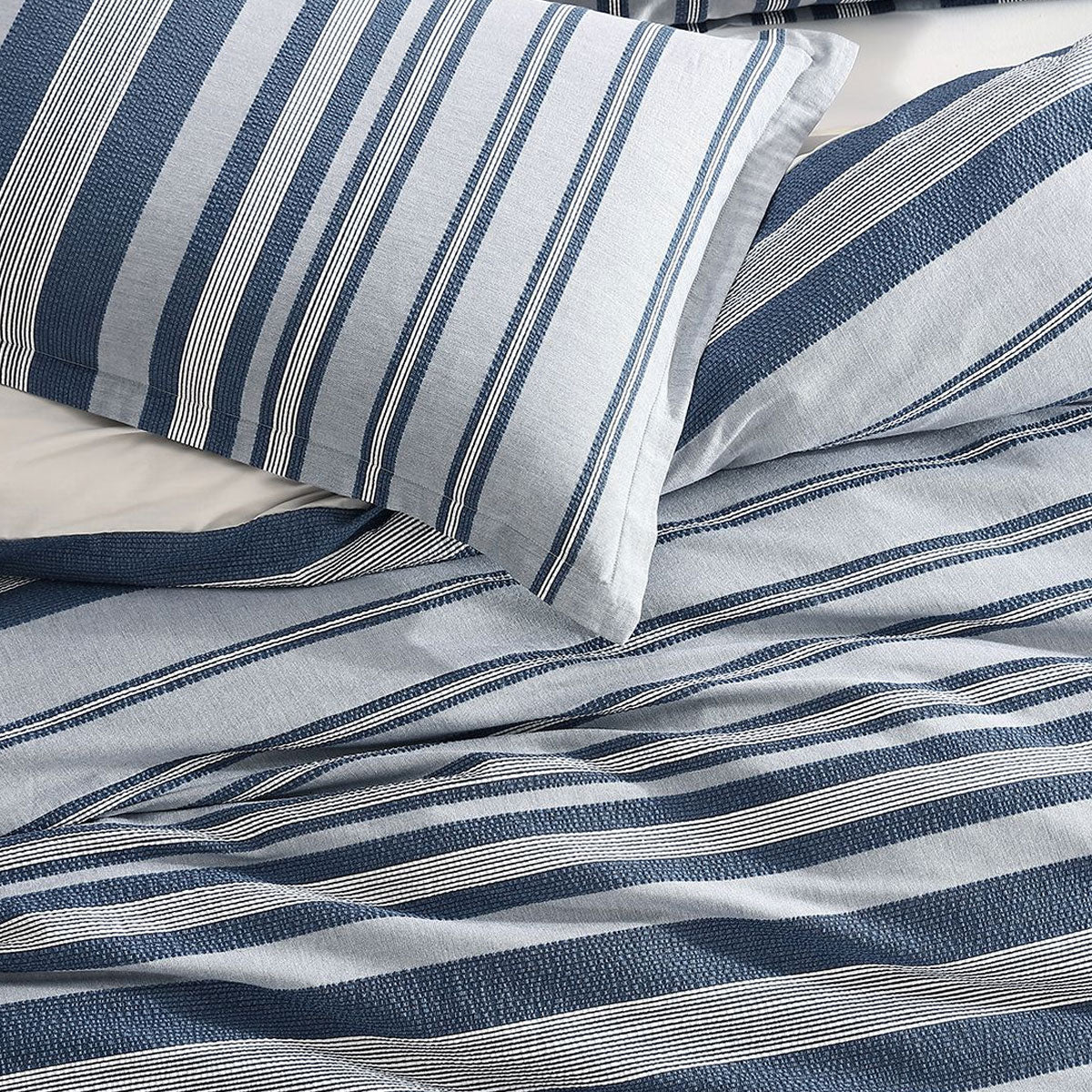 Platinum Collection Hunter Indigo 100% Cotton Seersucker Quilt Cover Set Queen