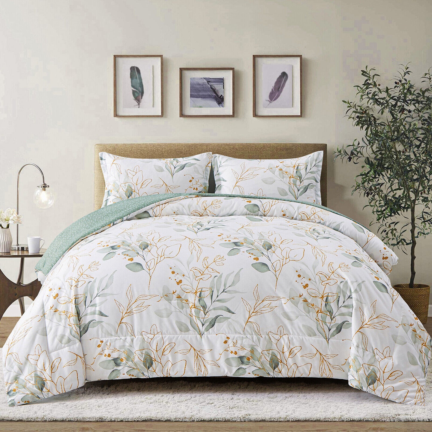 Soft Leaves Comforter Set, King Size, Plush Quilted Bedding with Pillowcases