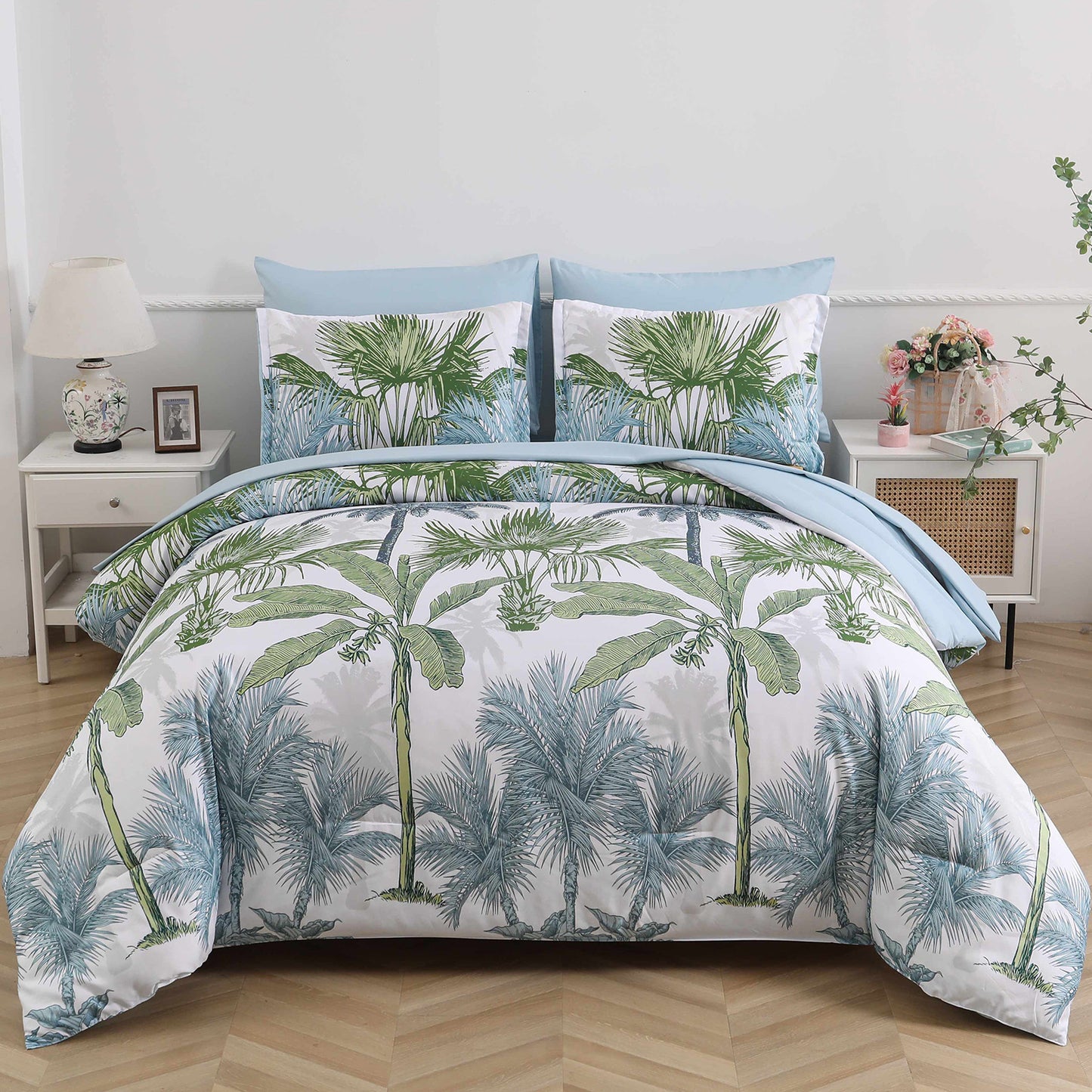 Soft Floral Leaf Comforter Set, King Size, Deluxe Quilted Bedding with Pillowcases