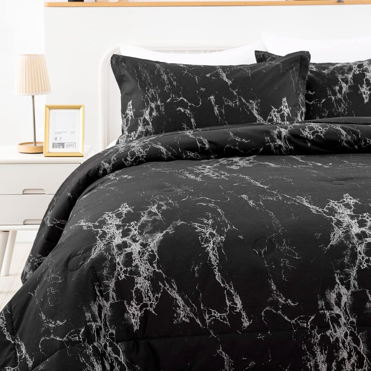 Queen Black Marble Comforter Set, Bedding for All Seasons, 3-Piece Set