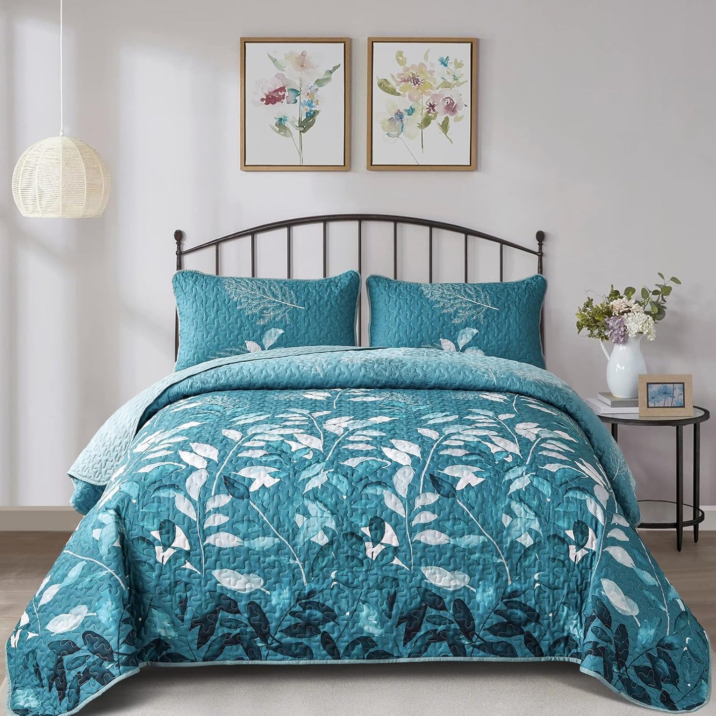 Decadent Quilted Coverlet and Pillowcases Set: Experience Supreme Comfort - Queen size