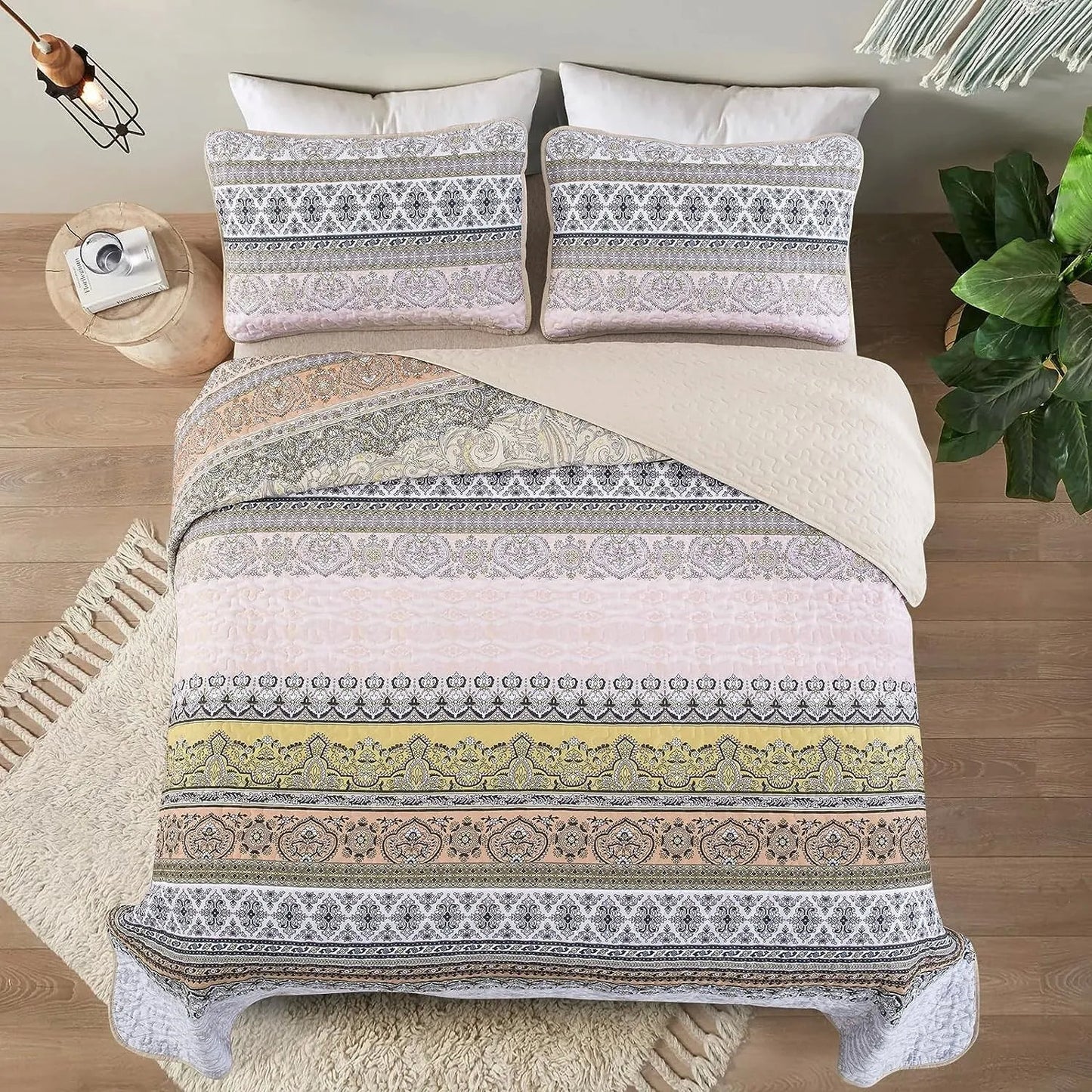 Crafted Quilted Bedspread and Pillowcases Set: A Testament to Skilled Craftsmanship - Queen size