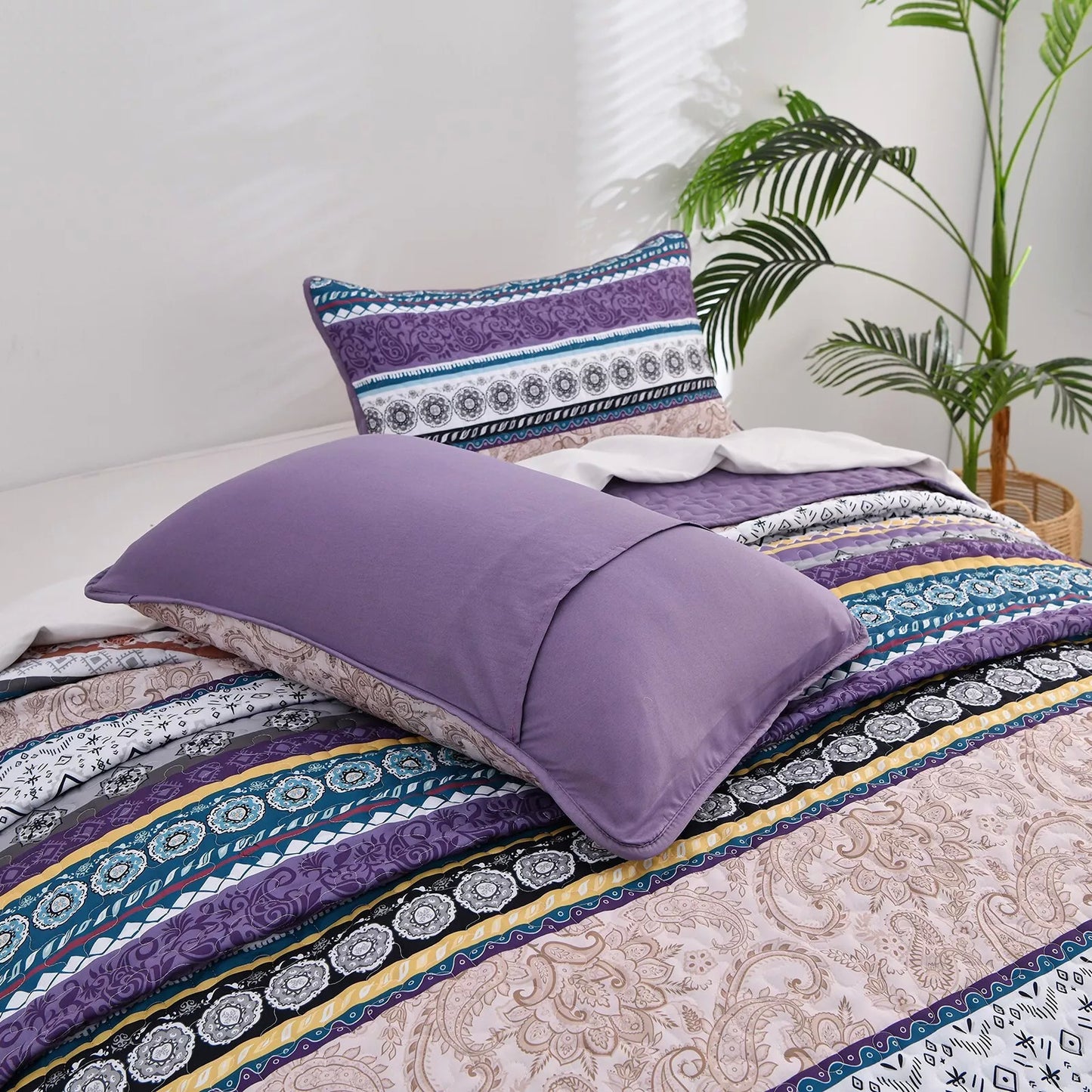 Hygge Quilted bedspread and pillowcovers set: Embrace Cozy Living - Queen size