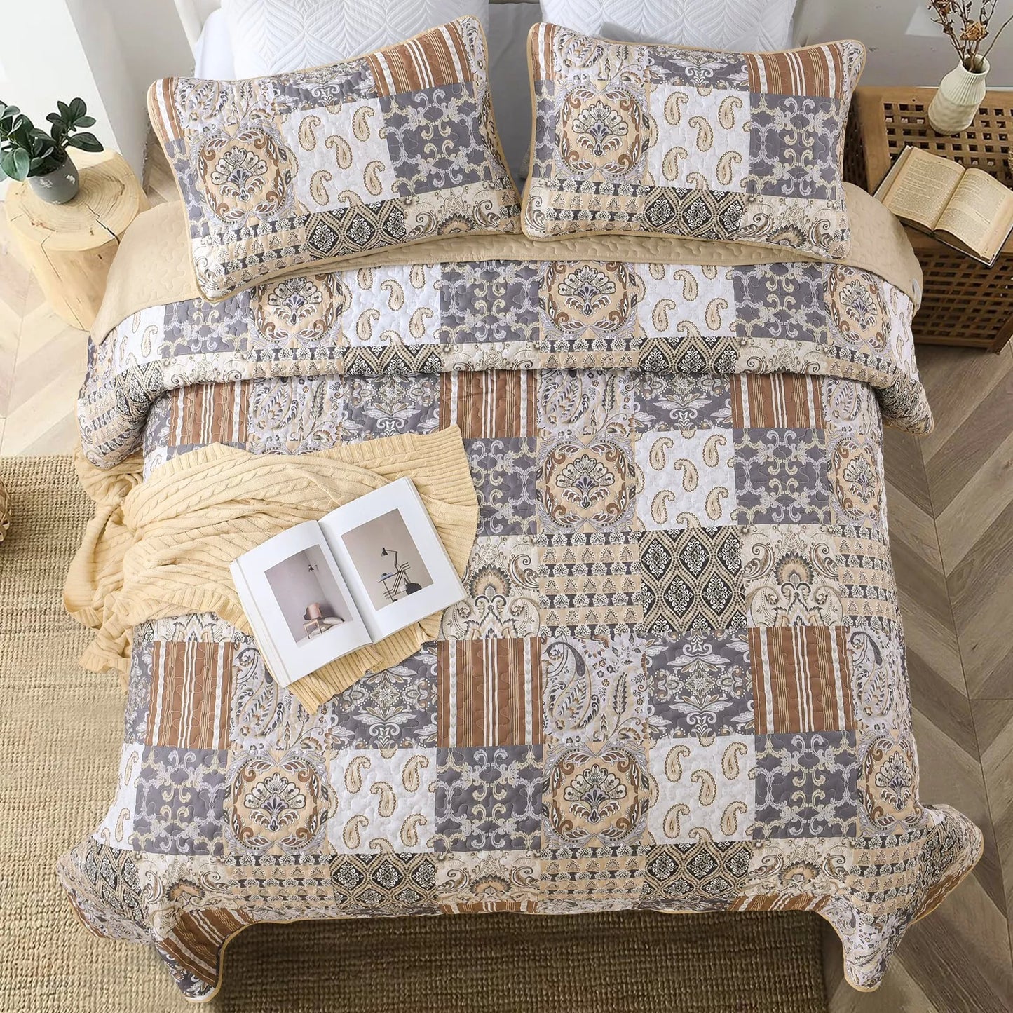 Quietude Quilted coverlet and pillowcovers set: Perfect for Relaxation - Queen size