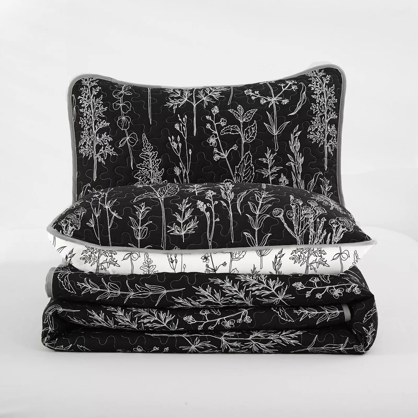 Cultured Quilted Coverlet and Pillowcases Set: Style Meets Functionality - Queen size